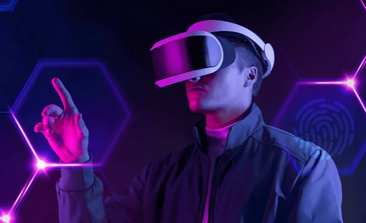 In a revolutionary development, Freechat, the blockchain-based social platform, has successfully concluded a remarkable $80 million funding round, elevating its post-money valuation to an impressive $800 million.