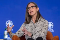 Bitcoin Soaring Value: Cathie Wood's Optimistic Crypto Assessment